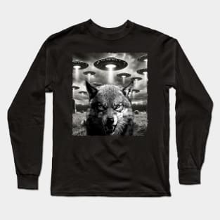 Mystical Howls Wolf UFO T-Shirts for Cosmic Canine Admirers Long Sleeve T-Shirt